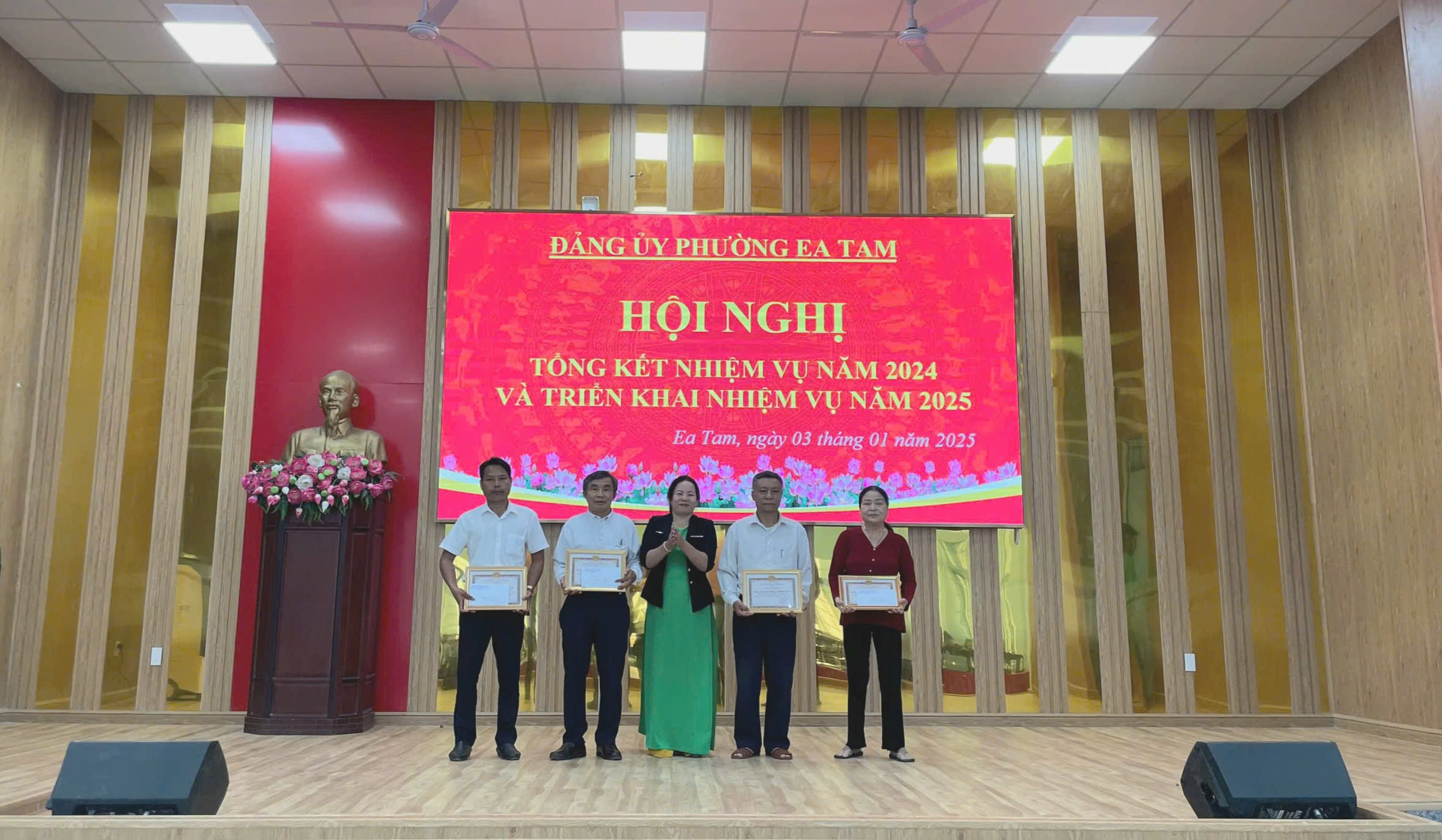 Hình 8 - Tổng kết công tác Đảng năm 2024